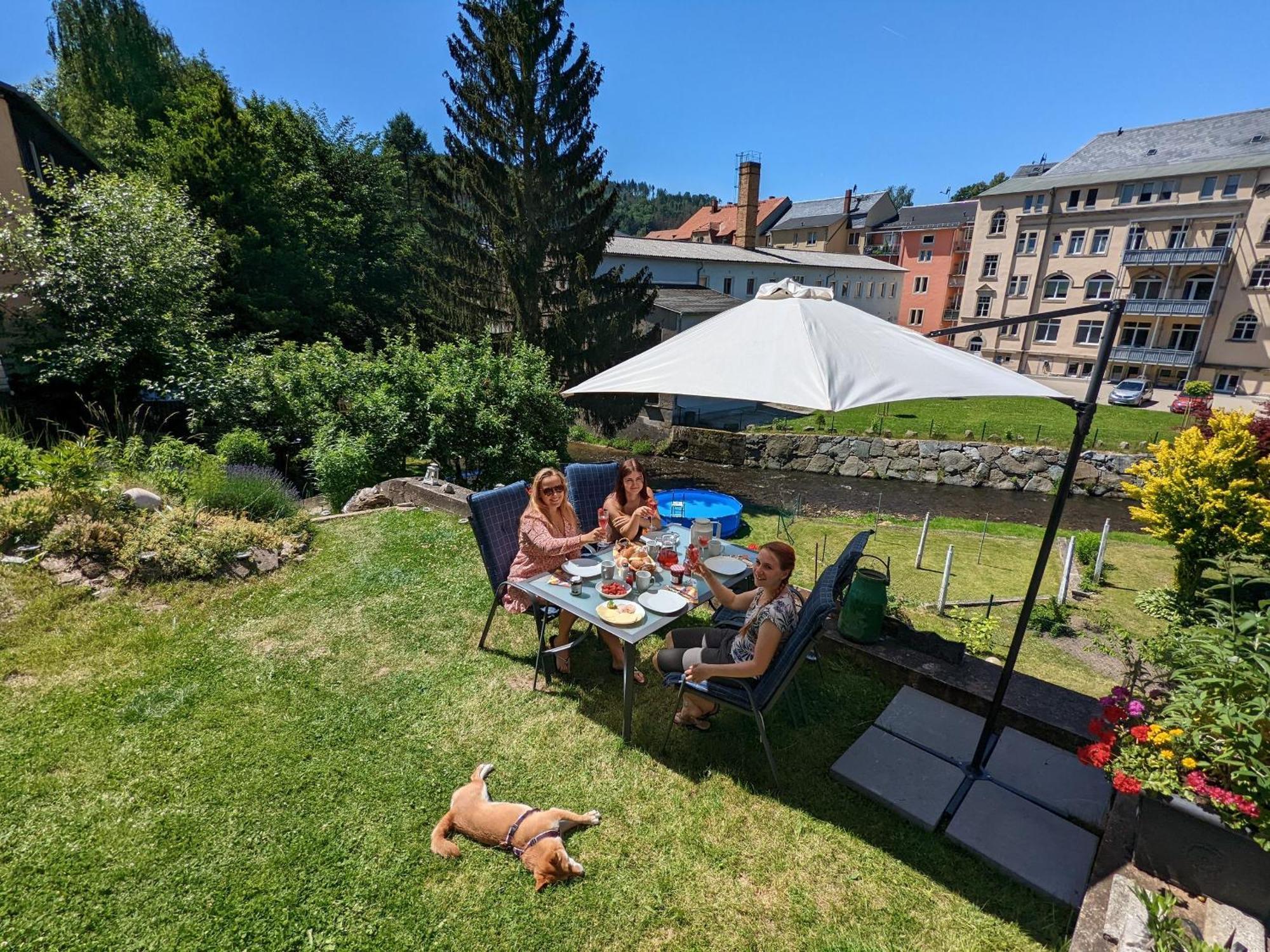 Uo3 - Urlaubsmagie- Urlaubsoase Mitten In Sebnitz Buitenkant foto